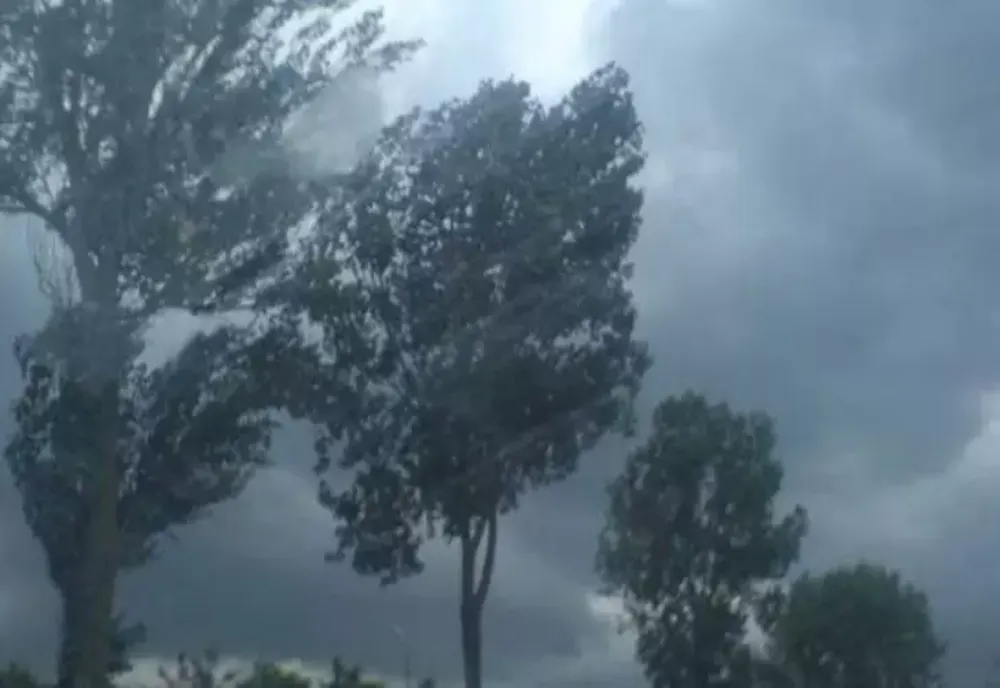 Cod galben extins de ANM. Vântul puternic va afecta 18 județe, anunță meteorologii