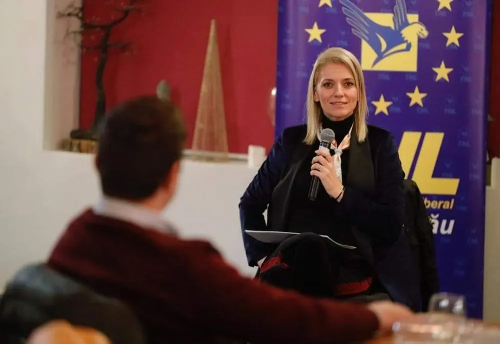 Gorghiu, întrebată dacă România nu riscă să intre în colaps din cauza împrumuturilor publice: Să nu vă faceţi griji că nu sunt resurse