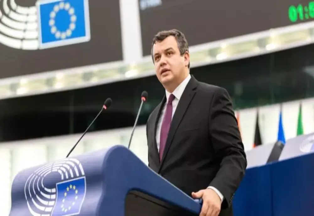 Eugen Tomac (PMP): Comasarea alegerilor este o formă de falsificare a democraţiei, prin încălcarea Constituţiei şi a statului de drept