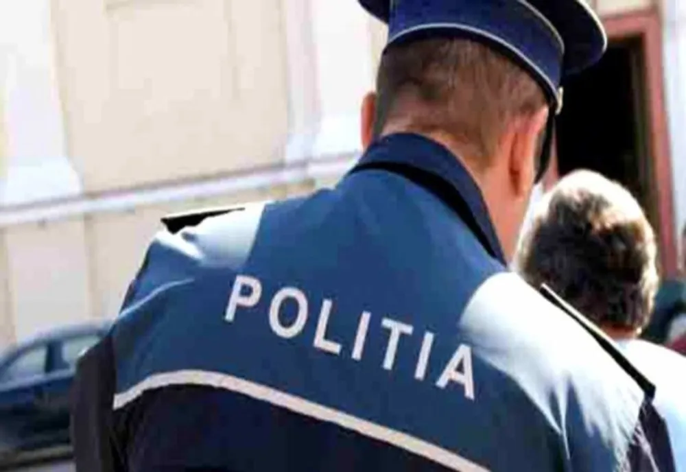Incredibil! Un fost polițist oprea șoferi în trafic și le cerea bani, pretinzând că este agent rutier