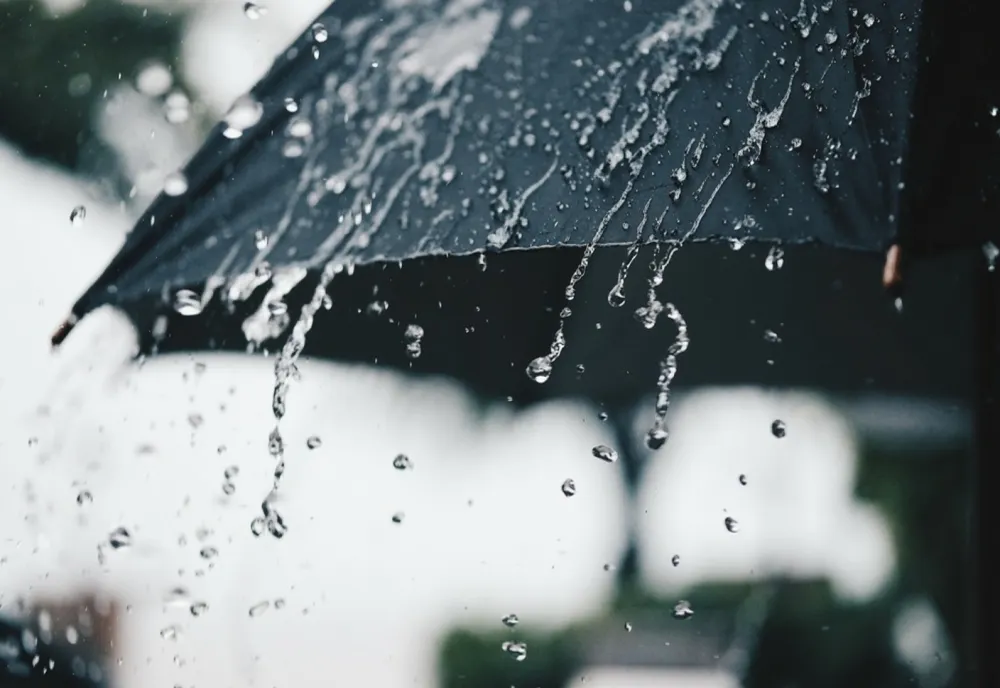 VREMEA 2 OCTOMBRIE. AVERTIZARE METEOROLOGICĂ – CODURI DE VREME SEVERĂ
