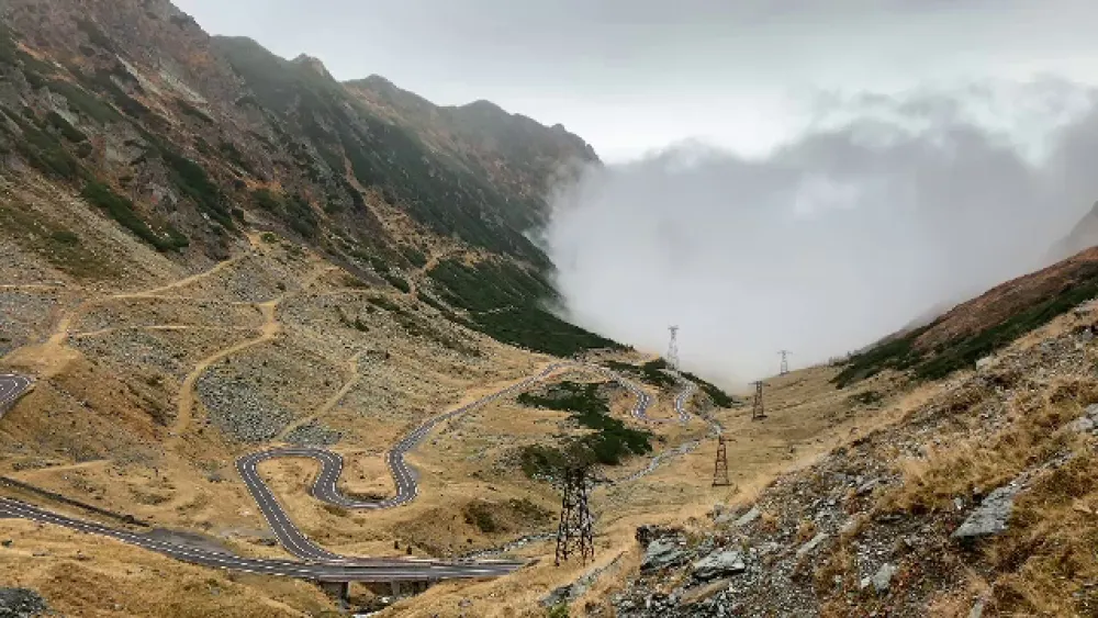 Transfăgărășan închis miercuri timp de patru ore: restricții de circulație pe DN 7C între Arefu și Bâlea Cascadă