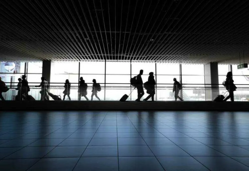 RESTRICȚII TEMPORARE PENTRU TRANSPORTUL LICHIDELOR PE AEROPORTURILE DIN UE