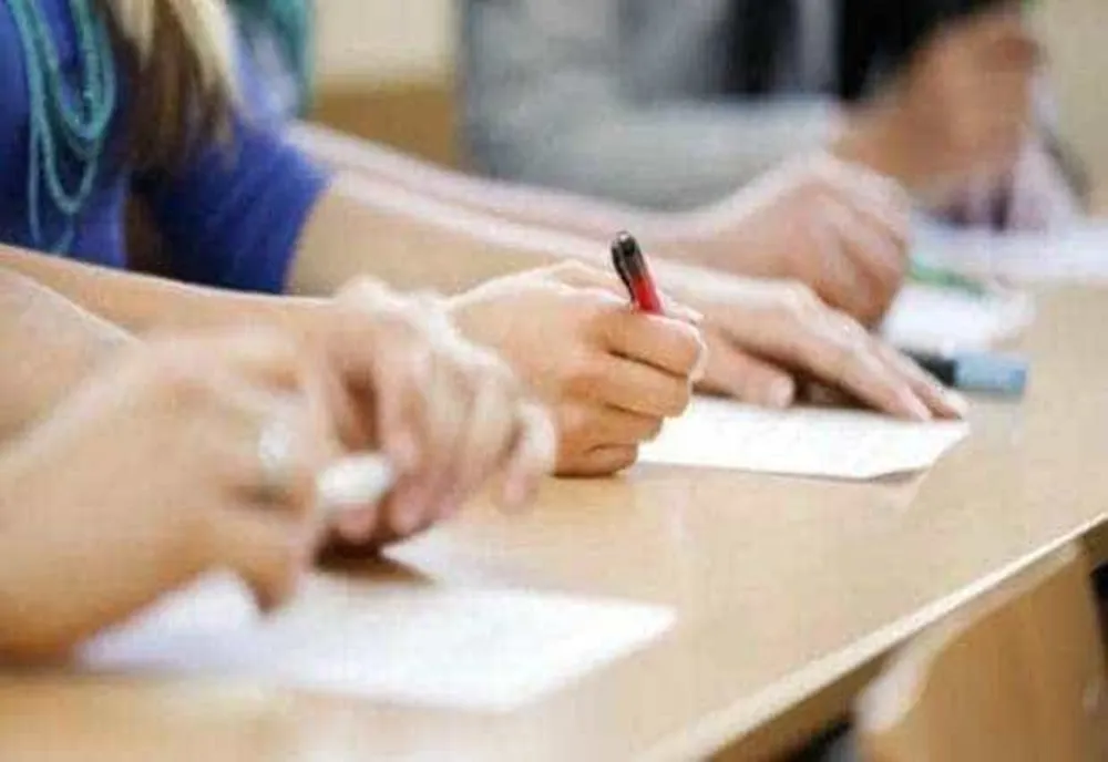 BAC 2026, afectat de furtuni și inundații. Ce se întâmplă cu elevii care nu ajung la examen la ora 9:00