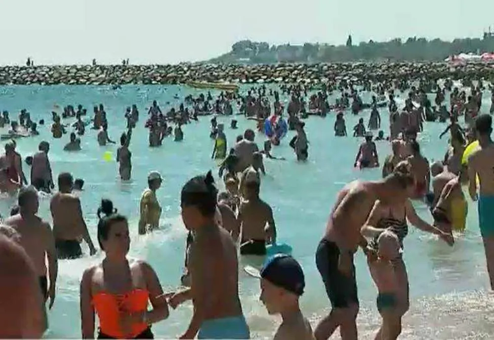 Aglomerație pe litoral, în primul weekend canicular din 2026