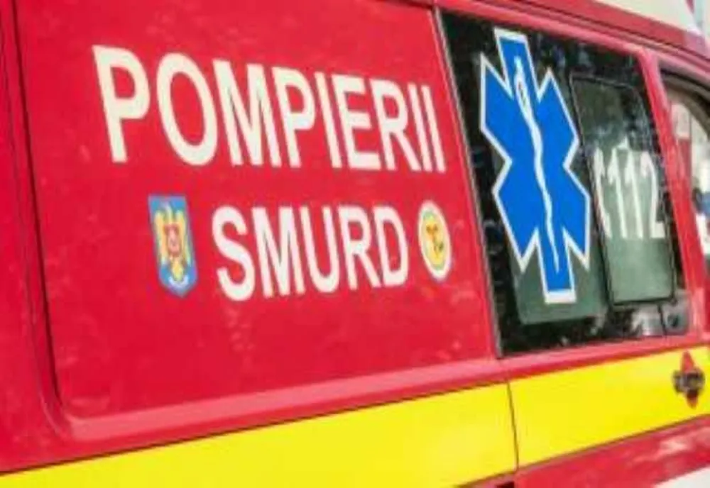 Un tânăr a rămas blocat după surparea unui mal de pământ, la Adjud