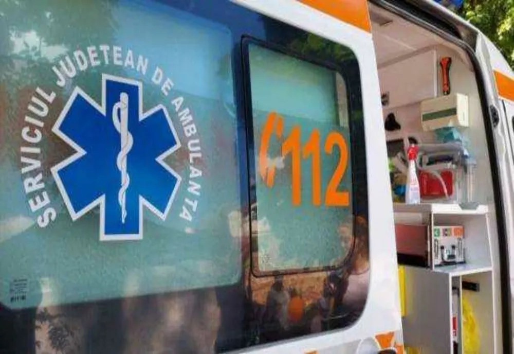 Accident grav lângă Reșița: trei tineri au ajuns la spital
