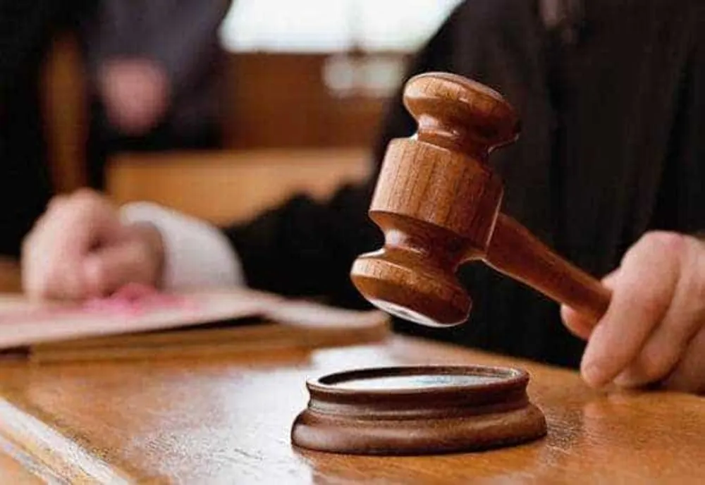 Judecătorii au respins cererea unui ieșean de a se căsători cu iubita sa minoră