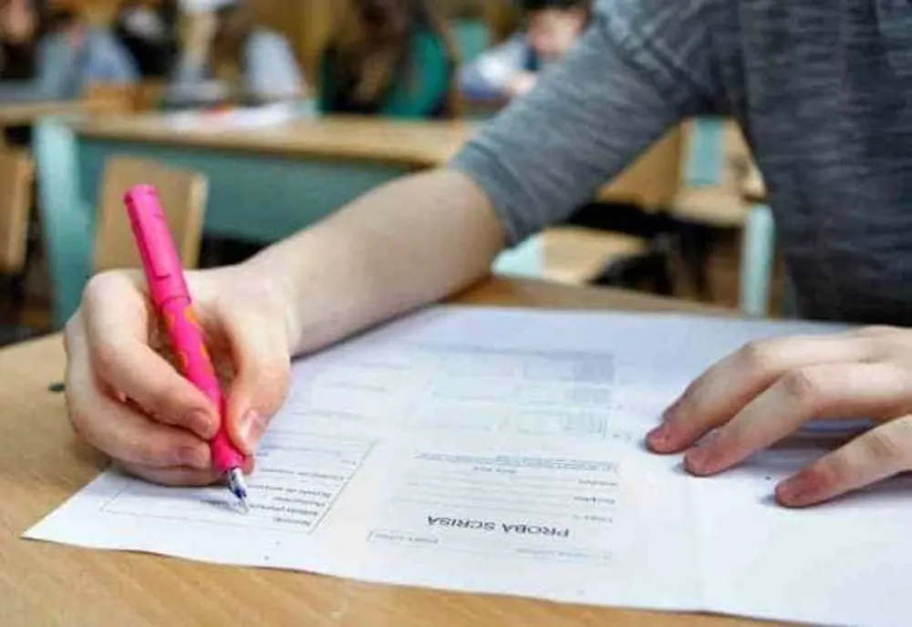 Subiecte la Evaluarea Națională 2026: elevii ar fi avut texte literare și cerință de rezumat la română