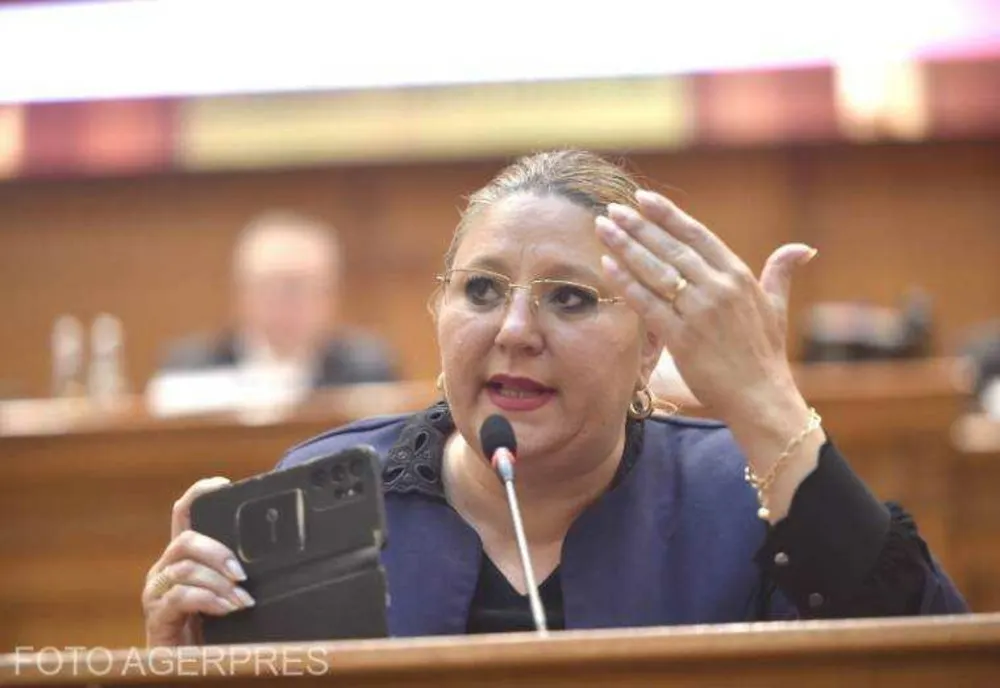 Momente de panică pentru Diana Șoșoacă! Eurodeputata a fost rănită într-un accident rutier