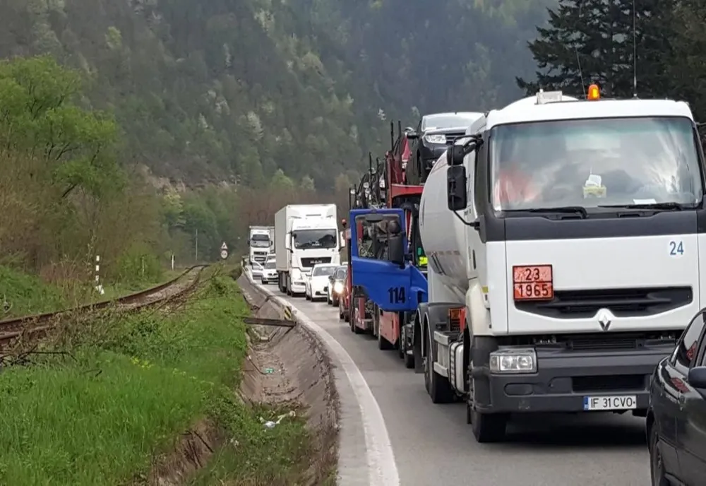 Restricții de circulație pe Valea Oltului mai multe luni. Va fi oprit periodic traficul pe DN7