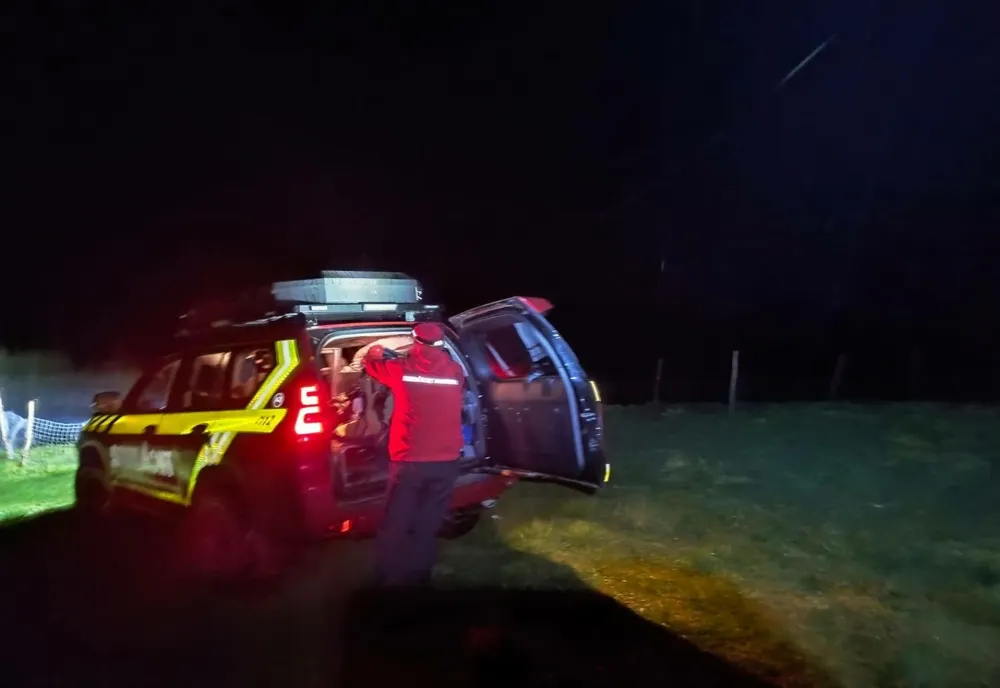 Misiune contracronometru în Cheile Bicazului. Salvamontiștii caută doi turiști care s-au rătăcit într-o zona cu pericol de cădere în gol