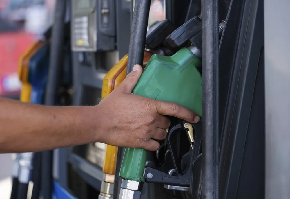 De ce motorina și benzina sunt mai scumpe în România decât în Ungaria