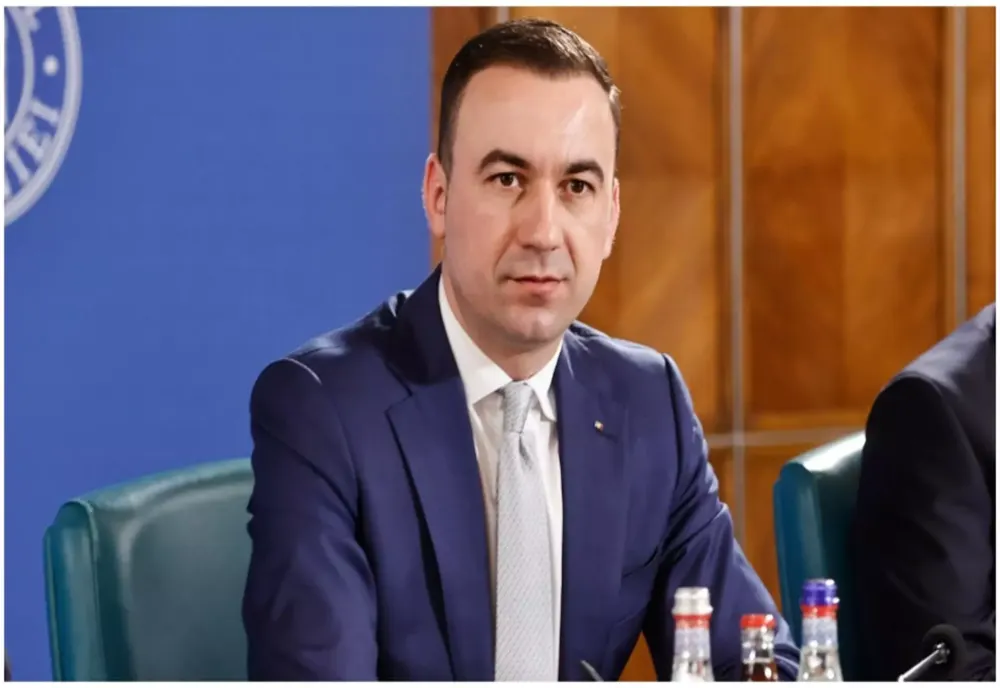 Fostul ministru Bogdan Ivan, implicat într-un accident cu un autobuz, în Bistrița
