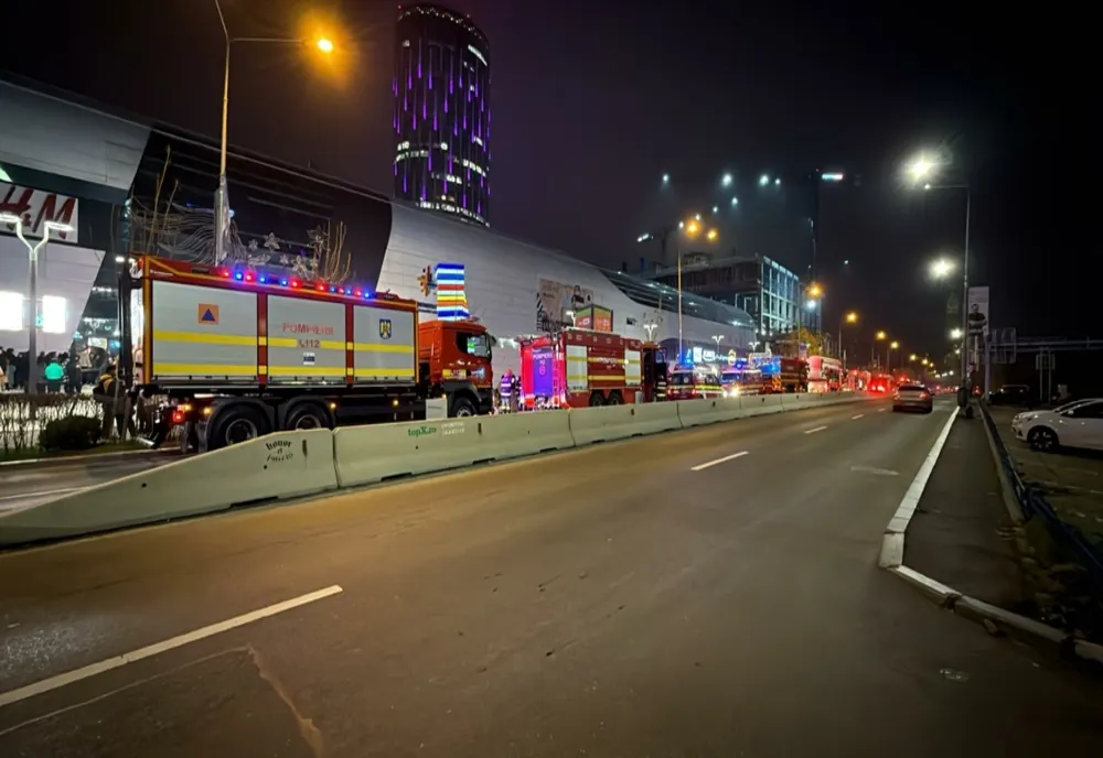 Panică la Promenada Mall! Peste 1.000 de oameni, evacuați de urgență din cauza unui incendiu la subsol