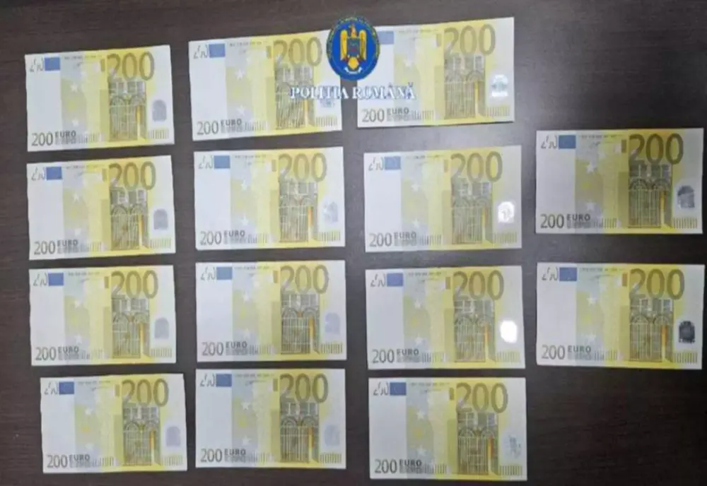 Cuplu din Brăila, reținut după ce ar fi pus în circulație 4.000 de euro falși. Telefoane de ultimă generație cumpărate cu bani contrafăcuți