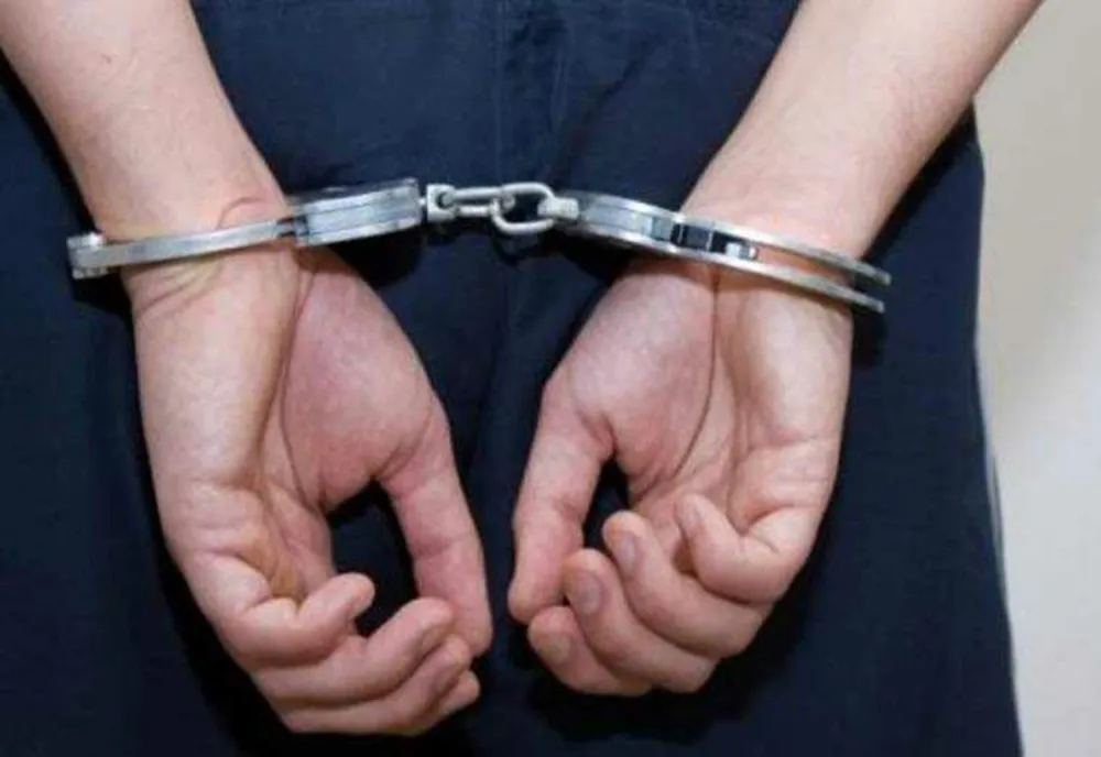 Caz șocant în Constanța. Profesor de 67 de ani, reţinut după a întreţinut relaţii sexuale cu o elevă de 16 ani