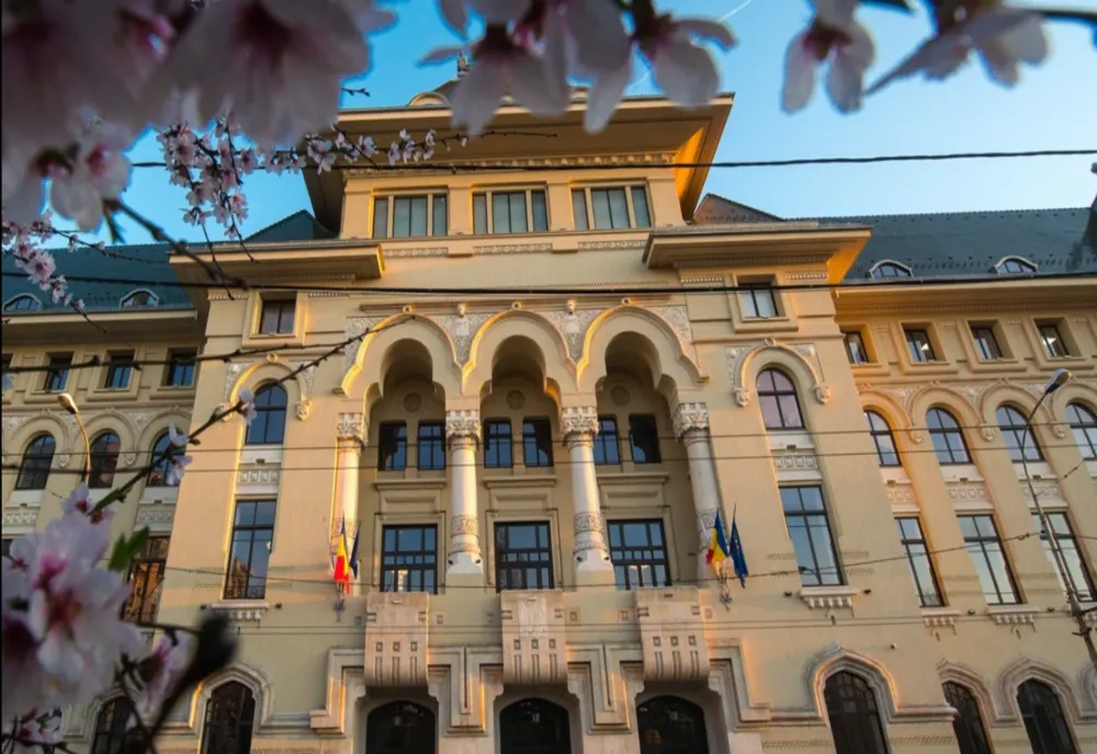 BOMBA DIN PRIMĂRIA CAPITALEI: Austeritate pentru bucureșteni, milioane de euro în sporuri pentru apropiații administrației