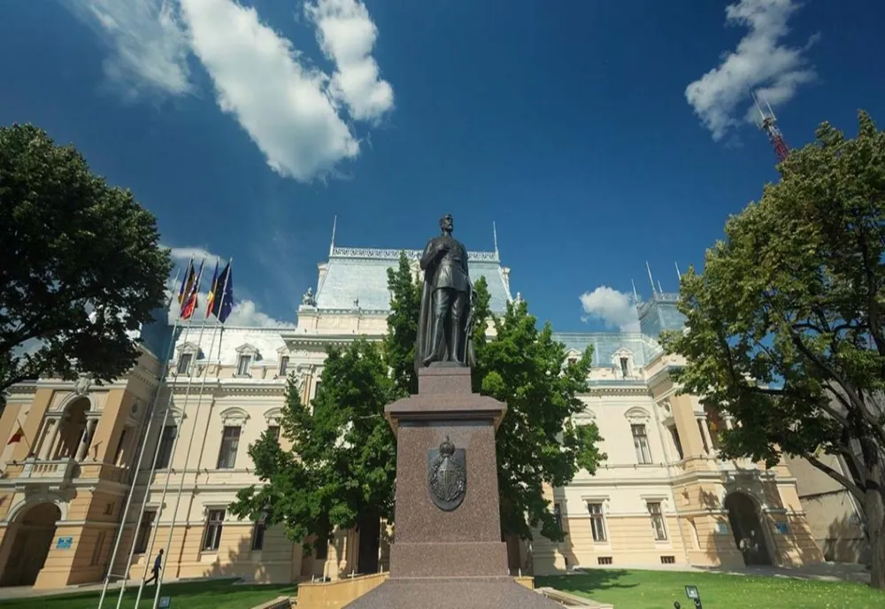 Iașiul a primit trofeul 'Mărul de Aur', una dintre cele mai prestigioase distincții internaționale în turism