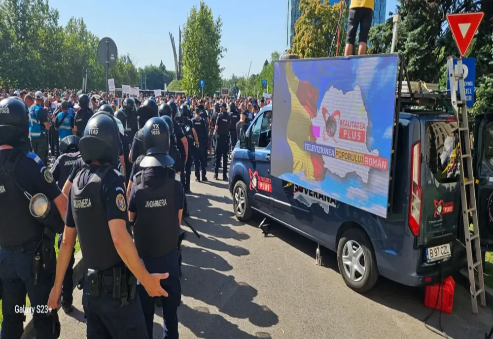 Tensiuni la protestul fermierilor, s-au folosit gaze lacrimogene. Televiziunea Poporului face apel la calm