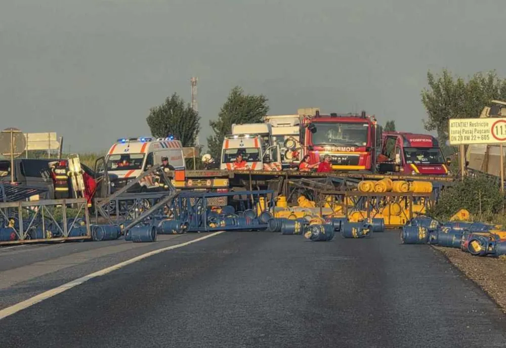 Accident grav pe E85, în județul Neamț. Șase persoane au fost rănite, inclusiv trei copii, după impactul dintre un autotren cu butelii și un autoturism