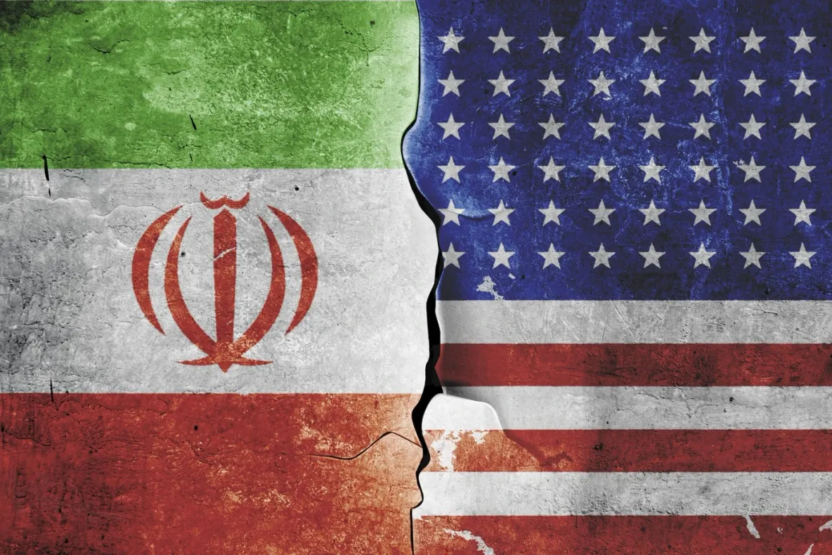 Presiunea maximă funcționează: Iranul se prăbușește sub politica Trump