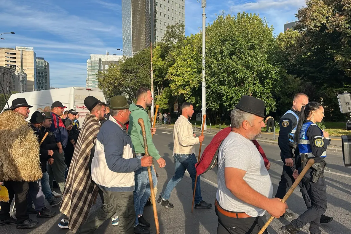 Ciobanii protestatari au ieșit de la discuțiile cu un consilier al lui Nicușor Dan. Ce li s-a promis?