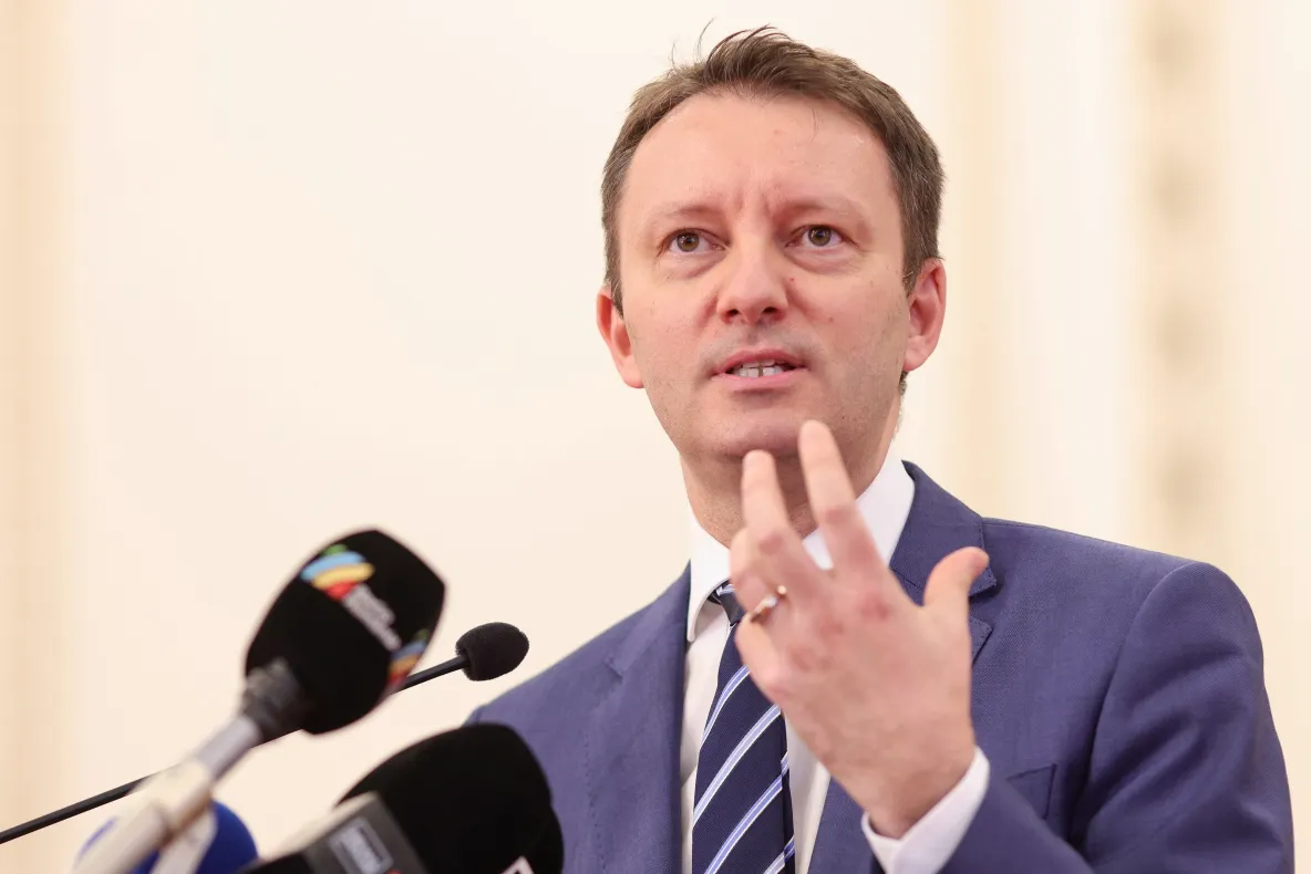 Siegfried Mureșan îi răspunde Liei Olguța Vasilescu: „Mai bine și-ar trimite soțul la serviciu”