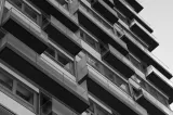 Acordul vecinilor devine obligatoriu în mai multe situații de la 25 august. Ce aduce noul Cod al construcțiilor
