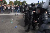 Ancheta continuă după protestul violent din Piața Victoriei: 55 de persoane duse la poliție și amenzi de 66.800 de lei
