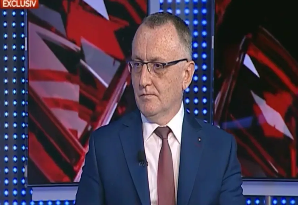 Cîmpeanu: "Elevii vor da teze, cu prezență fizică, în primele două săptămâni din ianuarie 2022"