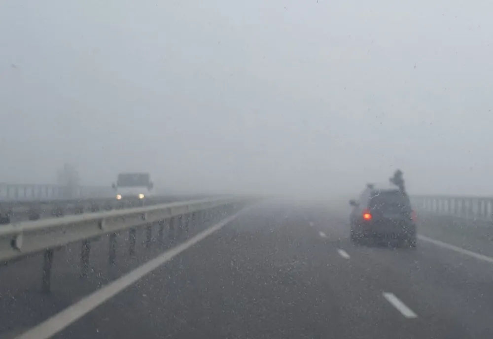VIZIBILITATE REDUSĂ DIN CAUZA CEȚII PE AUTOSTRADA A2 BUCUREȘTI - CONSTANȚA