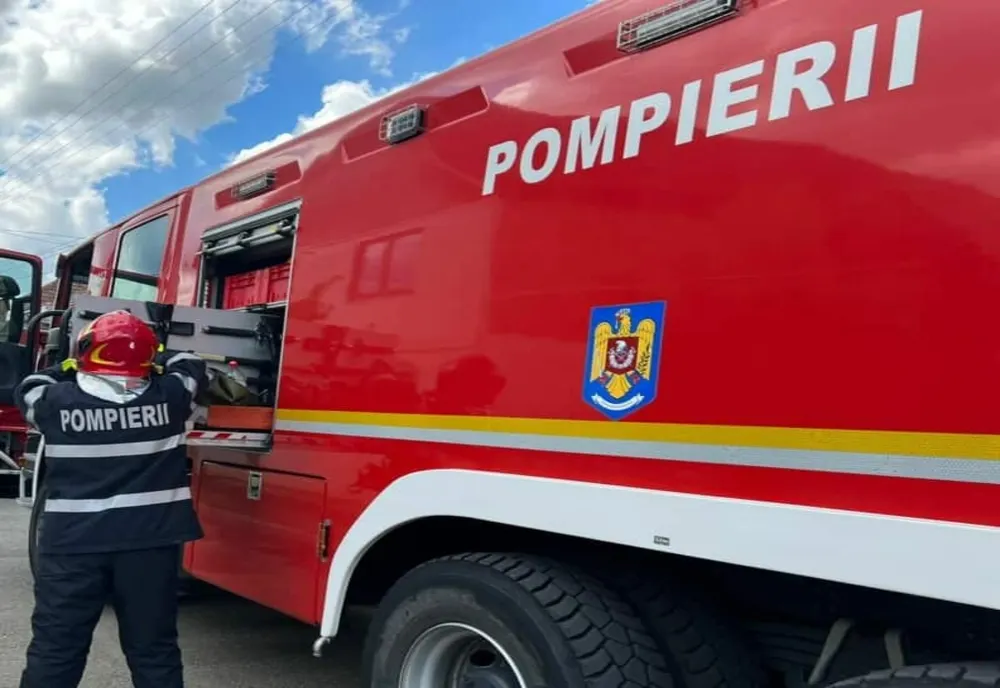 Tragedie în Galaţi: O fetiţă de 4 ani lăsată nesupravegheată a căzut de la etajul 4