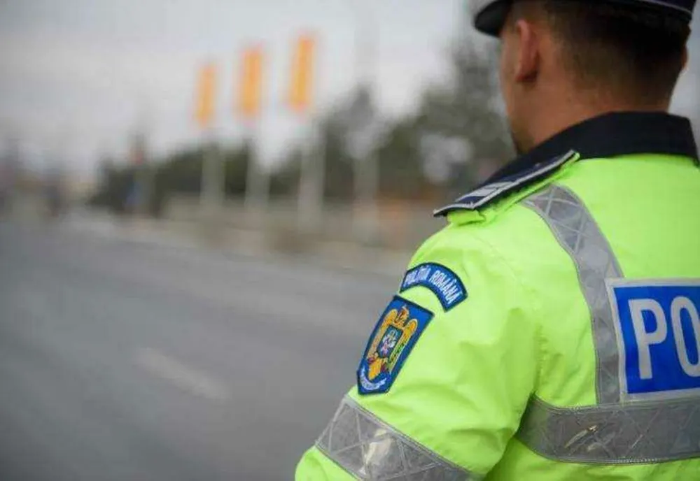 Doi agenți de poliție sunt cercetați pentru luare de mită