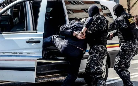 Evenimentul spiritual din Hunedoara s-a soldat cu arestări. Şamani, droguri de mare risc şi preţuri de sute de euro